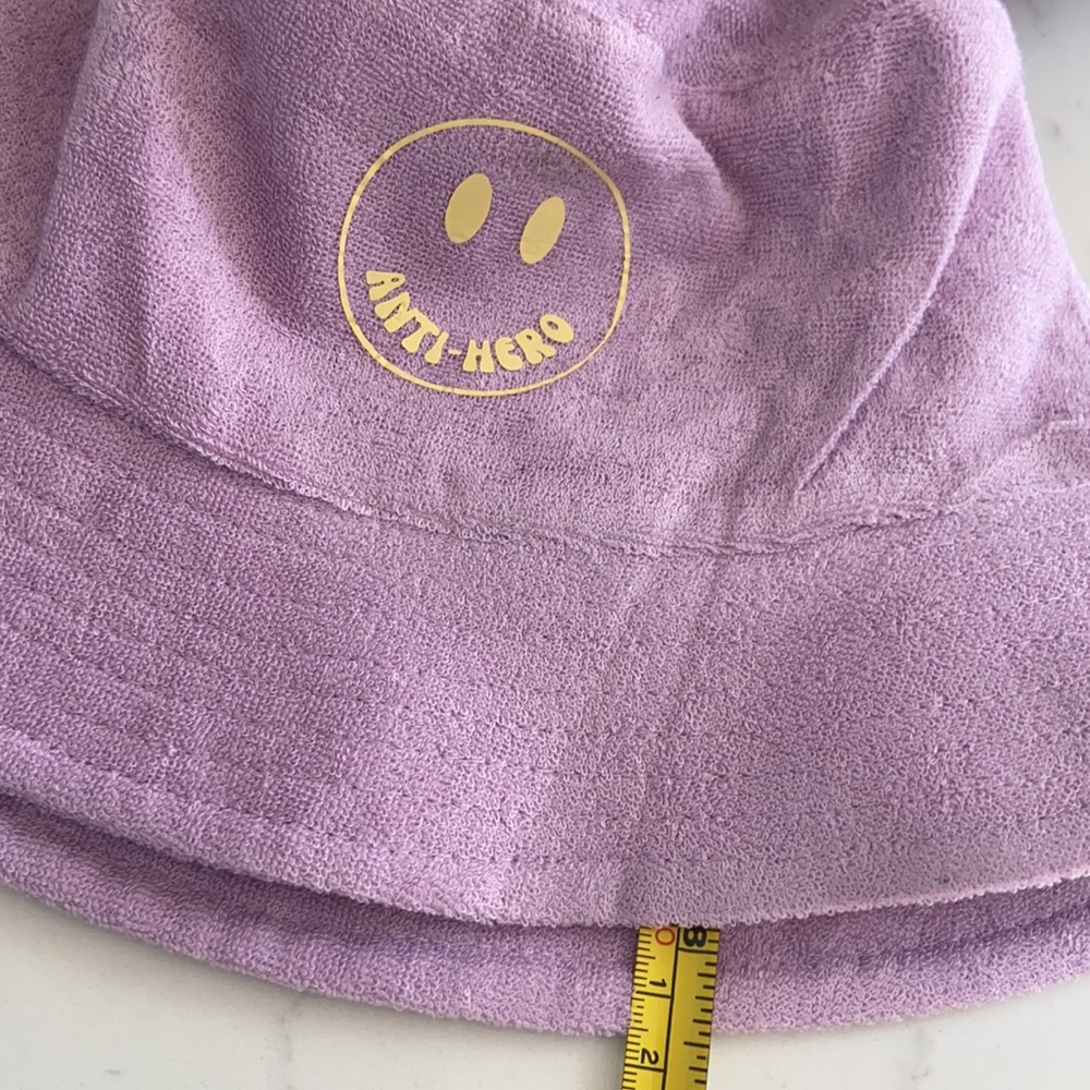TAYLOR SWIFT ANTI HERO BUCKET HAT SMILEY FACE SWIFTIE HAND MADE TWEEN TEEN GIFT - Picture 7 of 7